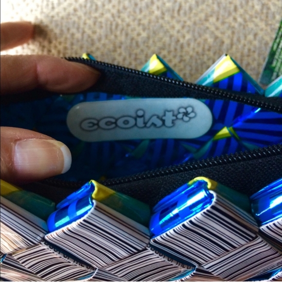 ♻️Ecoist wristlet clutch: recycled material ♻️ - Picture 5 of 7
